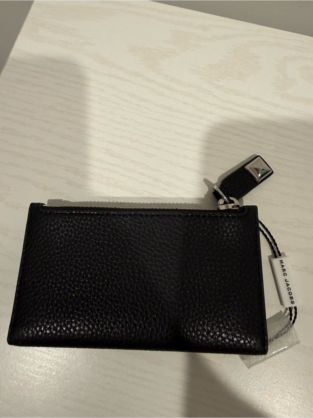 Marc Jacobs Black Pebbled Leather Card Holder with White Logo - Picture 2 of 4